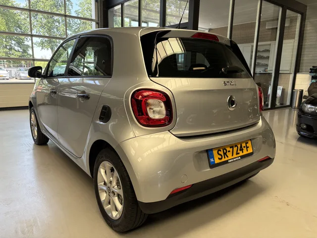 Smart Forfour (2018) — foto 1