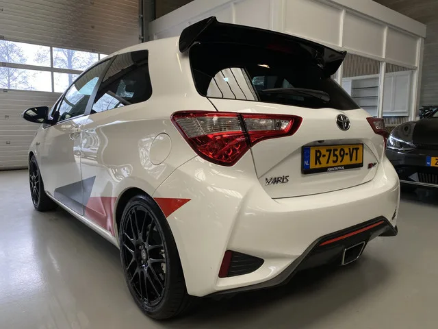 Toyota Yaris (2018) — foto 1