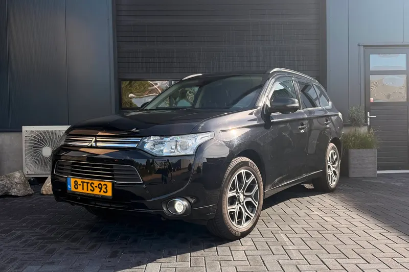 Mitsubishi Outlander (2014)