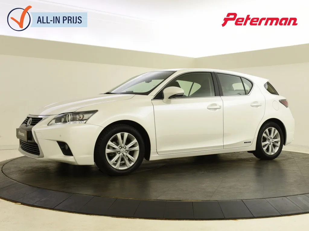 Lexus CT (2015) — foto 1