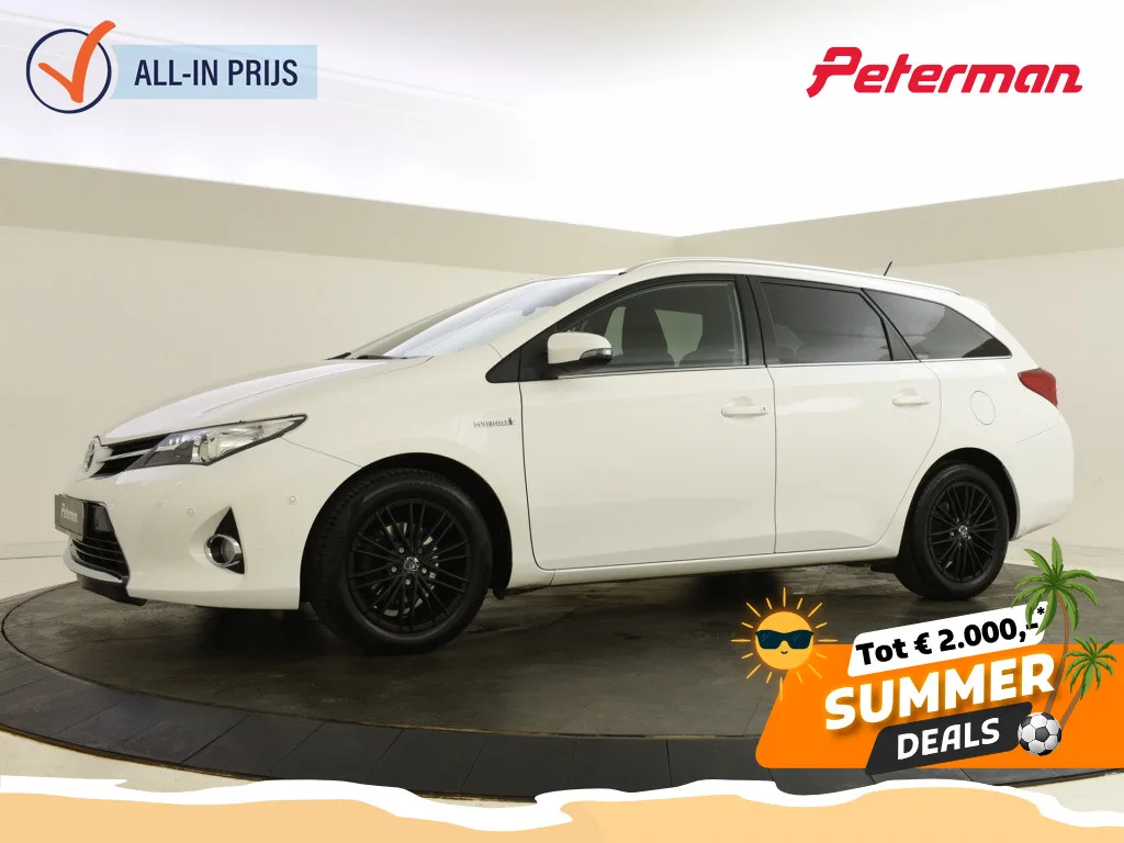 Toyota Auris (2015) — foto 1