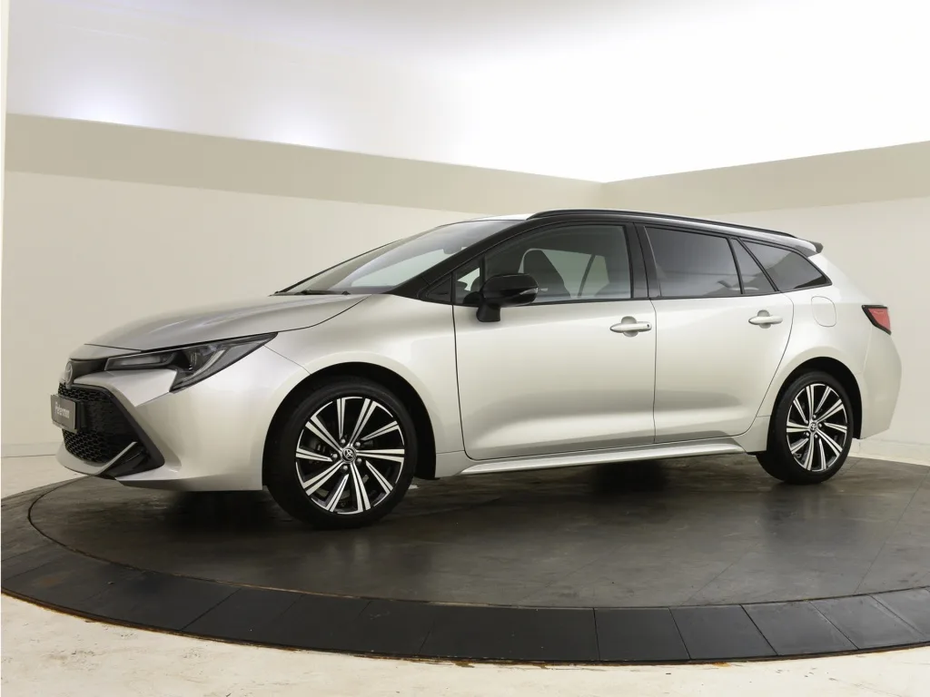 Toyota Corolla (2023) — foto 1