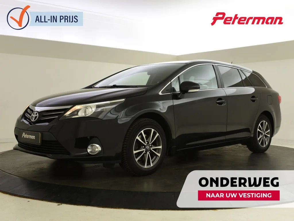 Toyota Avensis (2014) — foto 1