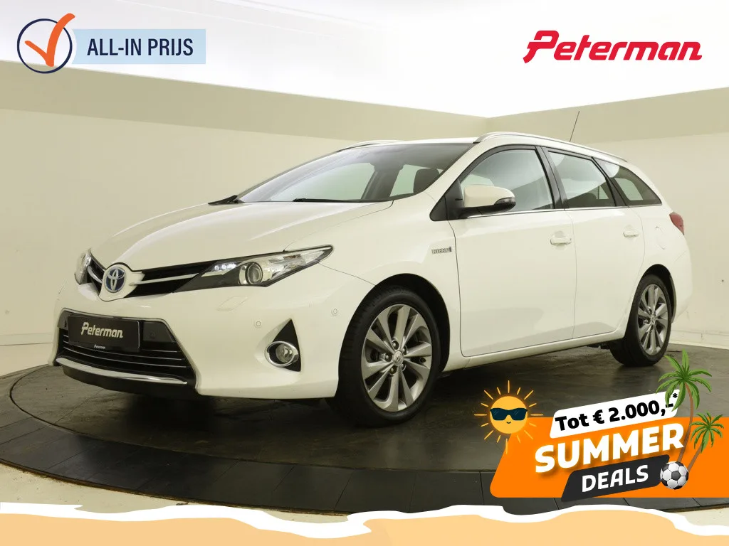Toyota Auris (2015) — foto 1