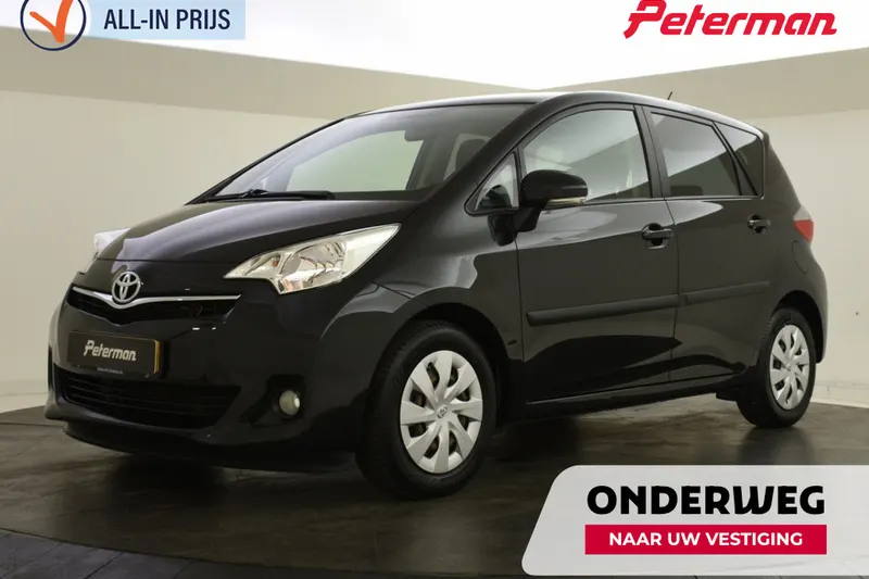 Toyota Verso-S (2011)