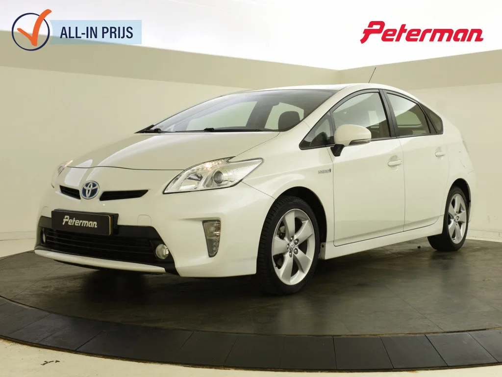 Toyota Prius (2015) — foto 1