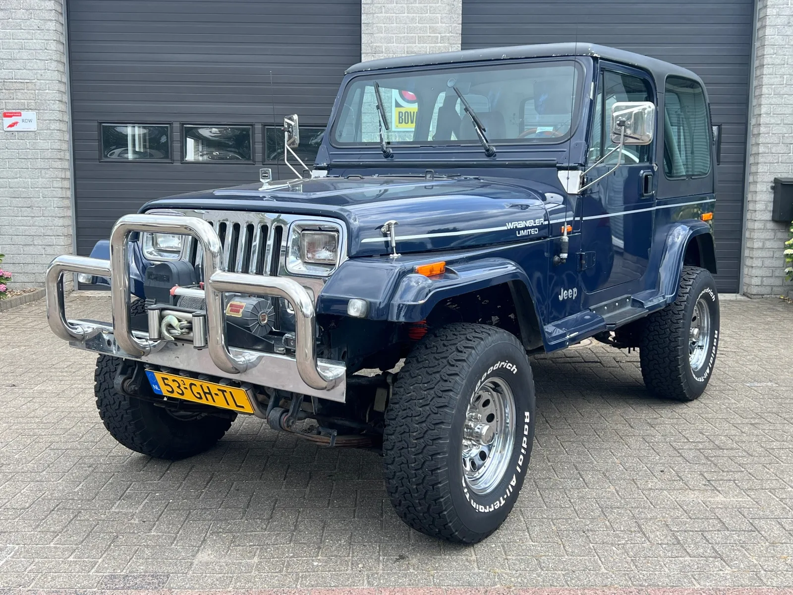 Jeep Wrangler (1991) — foto 1