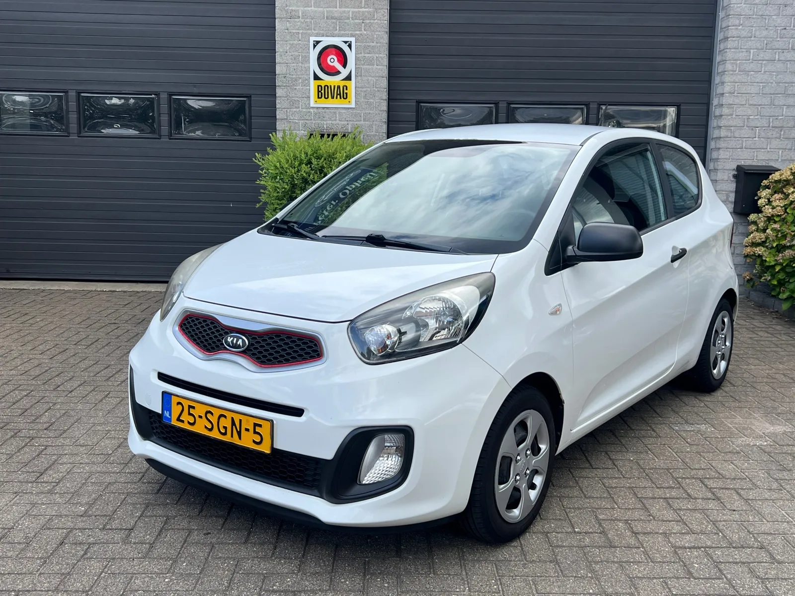 Kia Picanto (2011) — foto 1