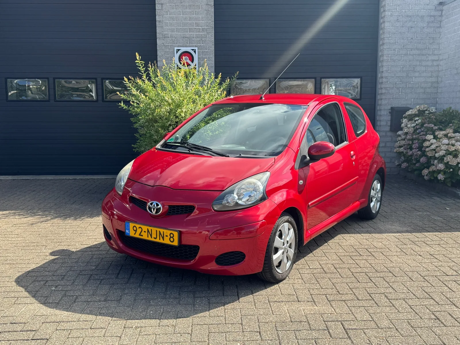 Toyota Aygo (2010) — foto 1