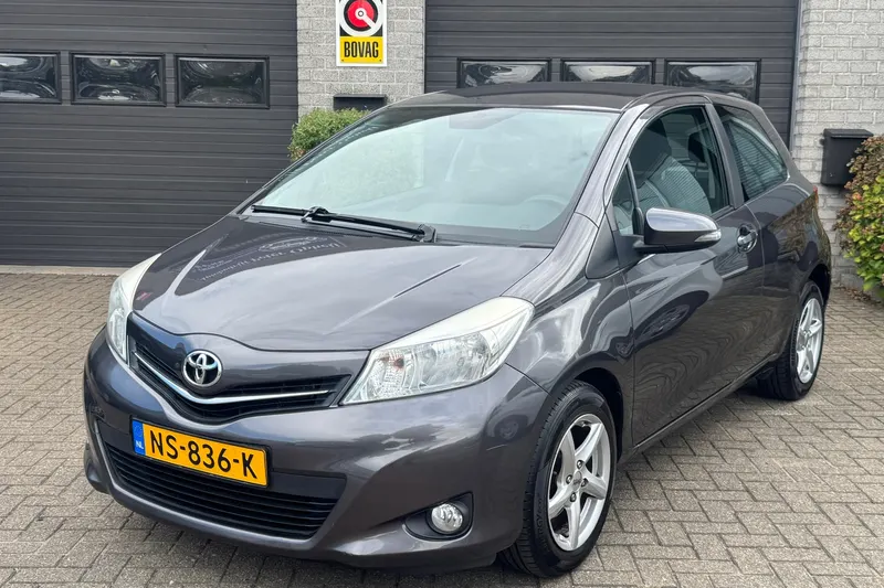 Toyota Yaris (2013)