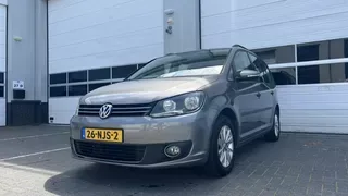 Volkswagen Touran (2010) — foto 1