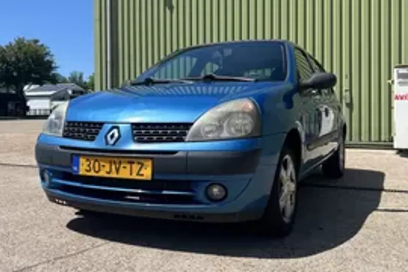 Renault Clio (2002)