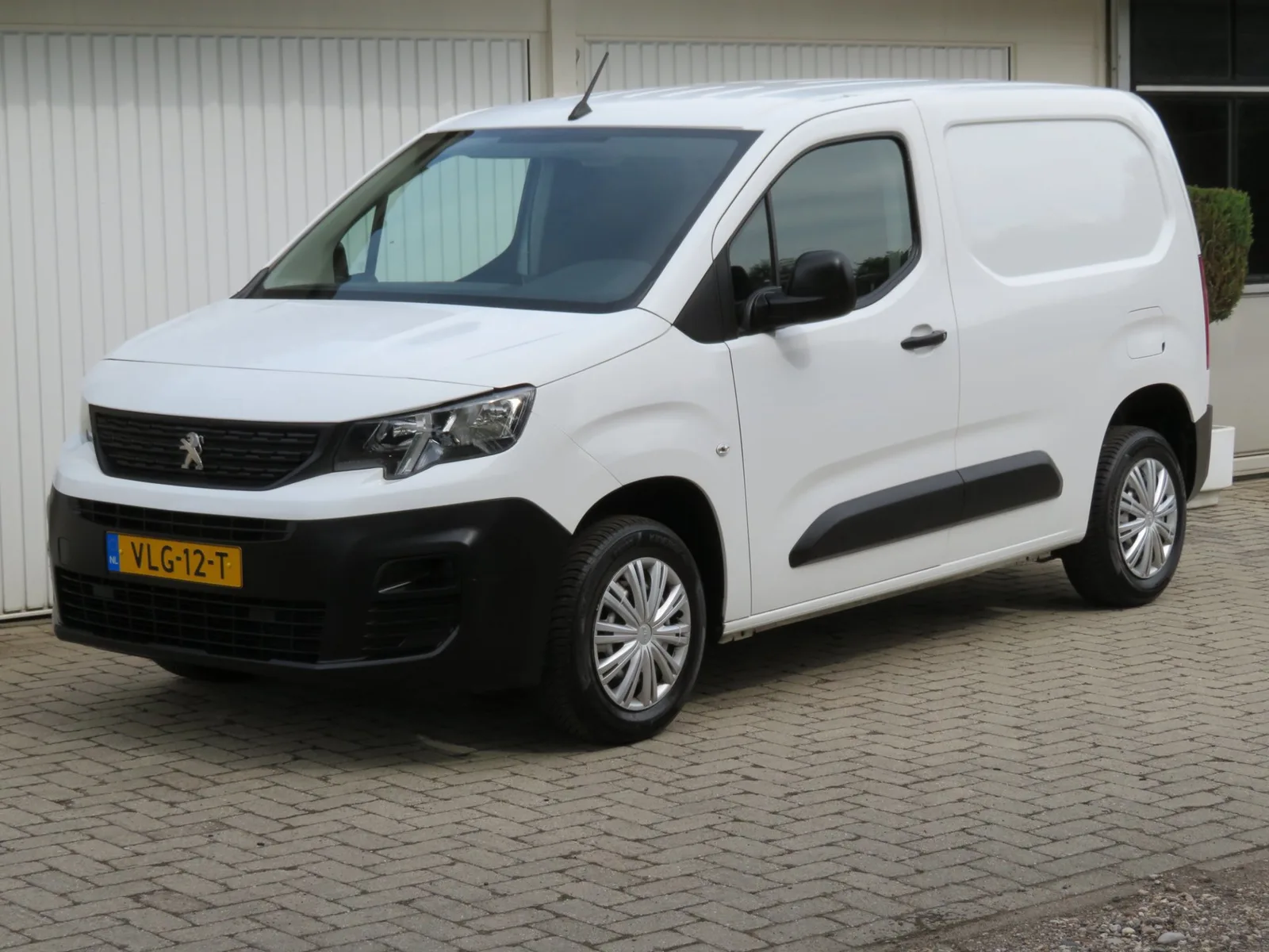 Peugeot Partner (2021) — foto 1