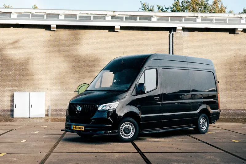 Mercedes-Benz Sprinter (2023)