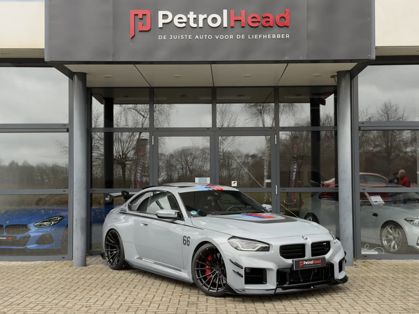 BMW M2 (2023) — foto 1