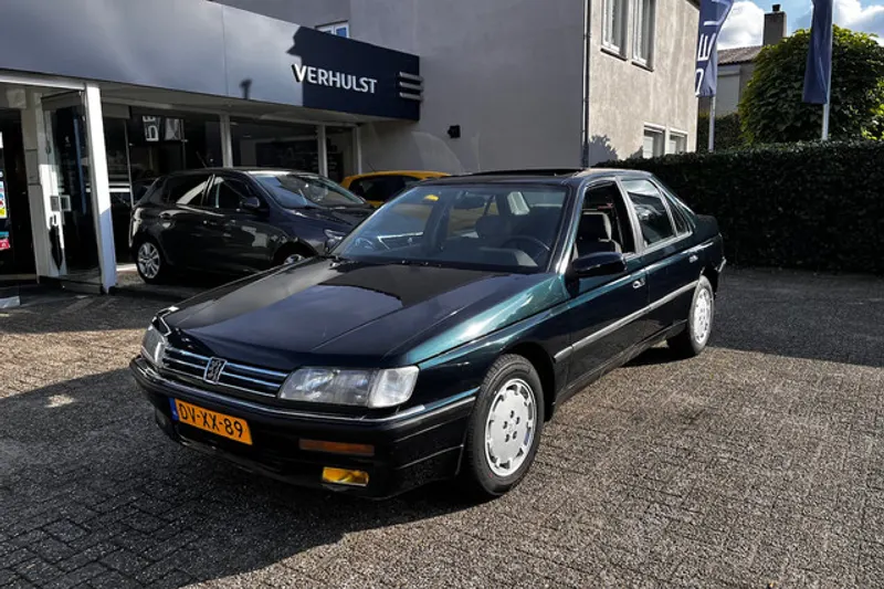 Peugeot 605 (1992)