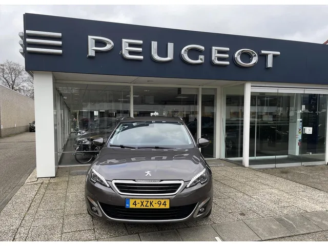 Peugeot 308 (2015) — foto 1