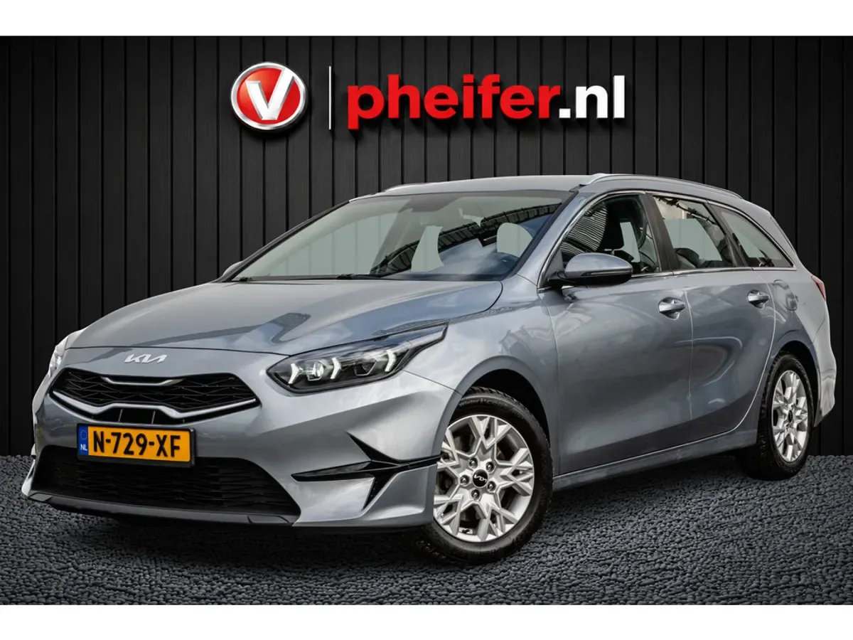 Kia Ceed Sportswagon (2022) — foto 1