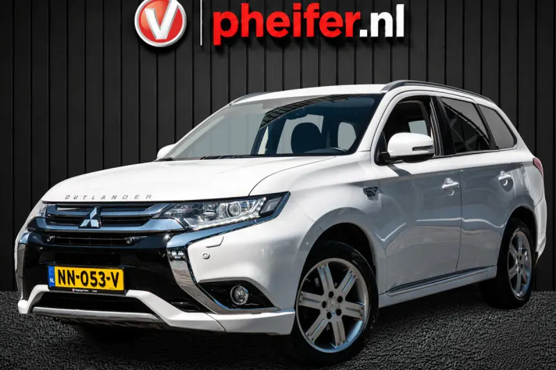 Mitsubishi Outlander (2016)