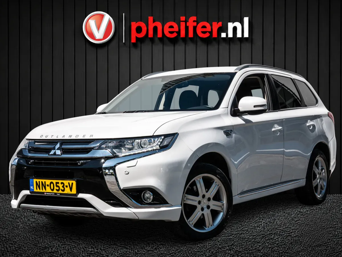 Mitsubishi Outlander (2016) — foto 1