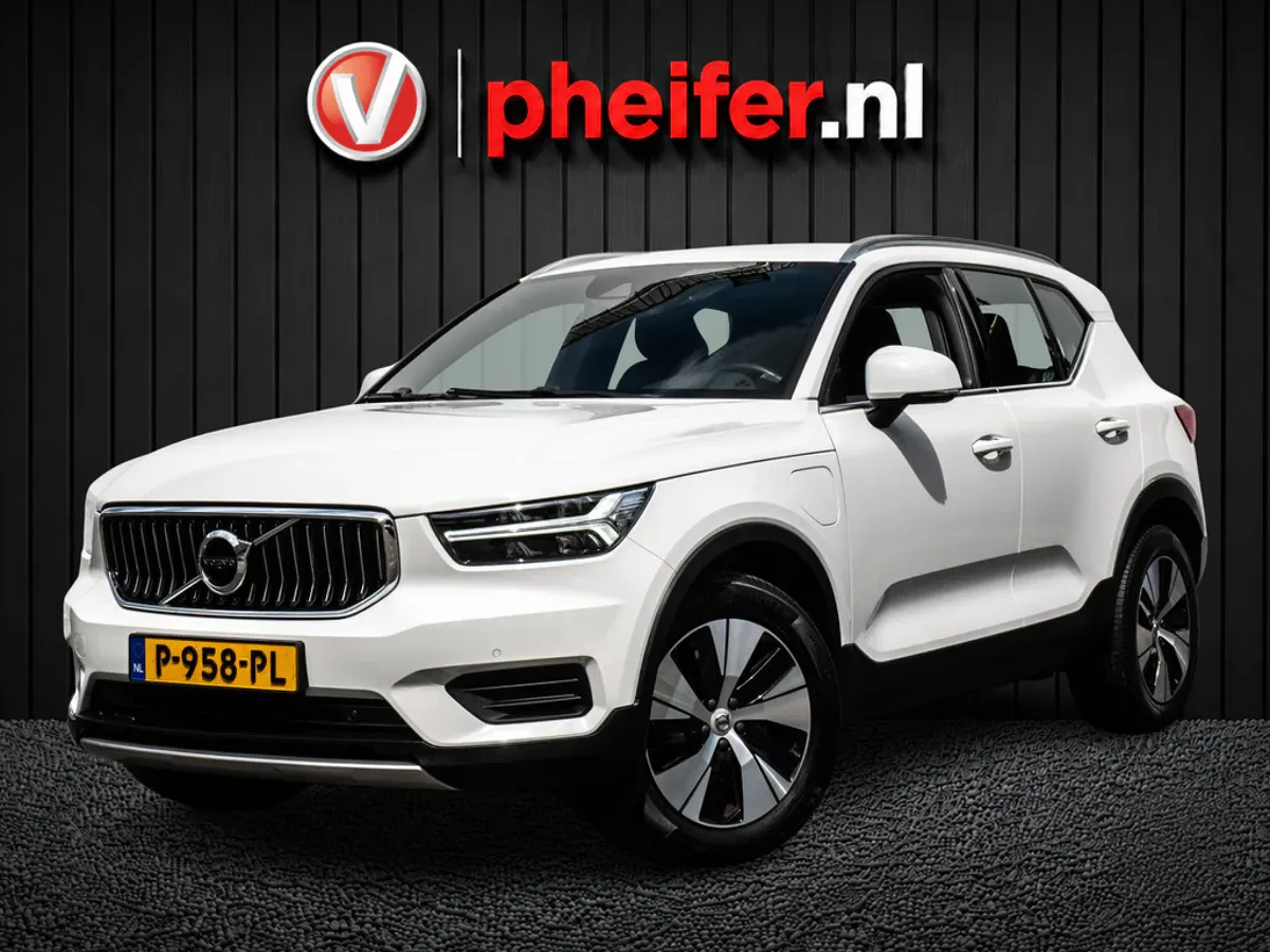 Volvo XC40 (2022) — foto 1