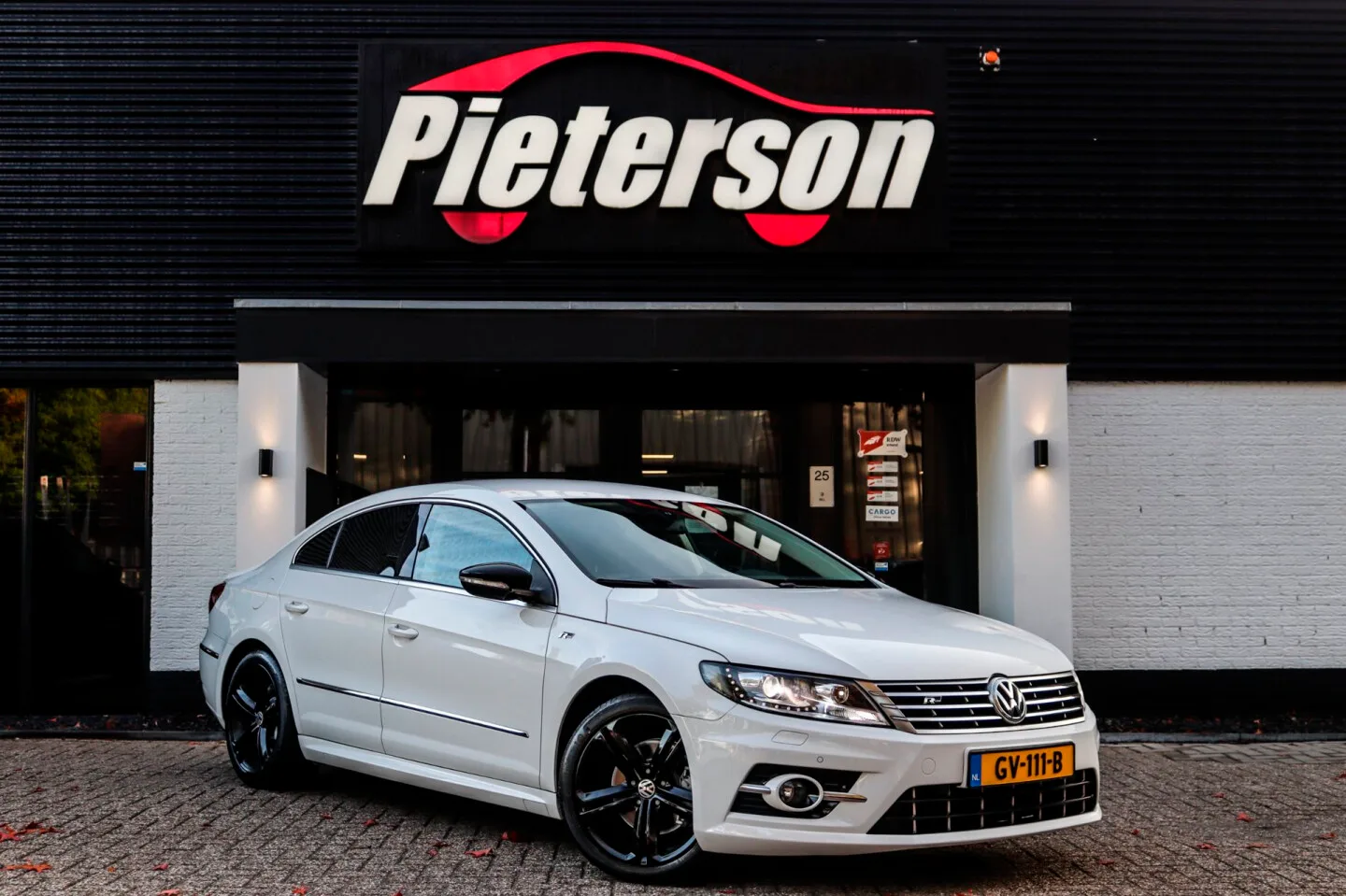 Volkswagen Passat (2014) — foto 1