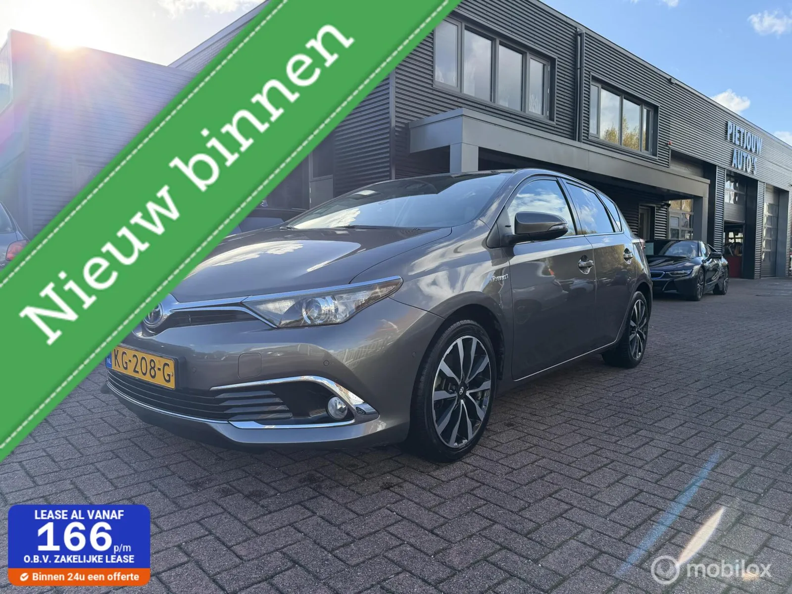 Toyota Auris (2016) — foto 1