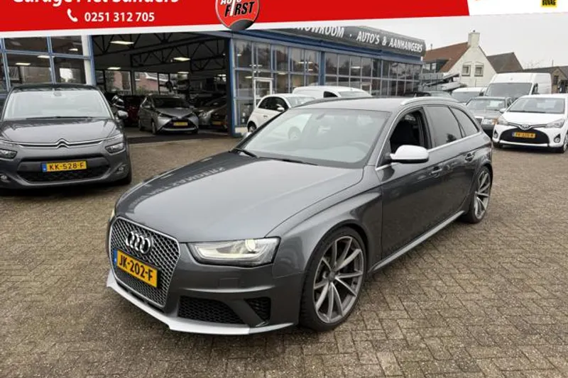 Audi RS4 (2012)