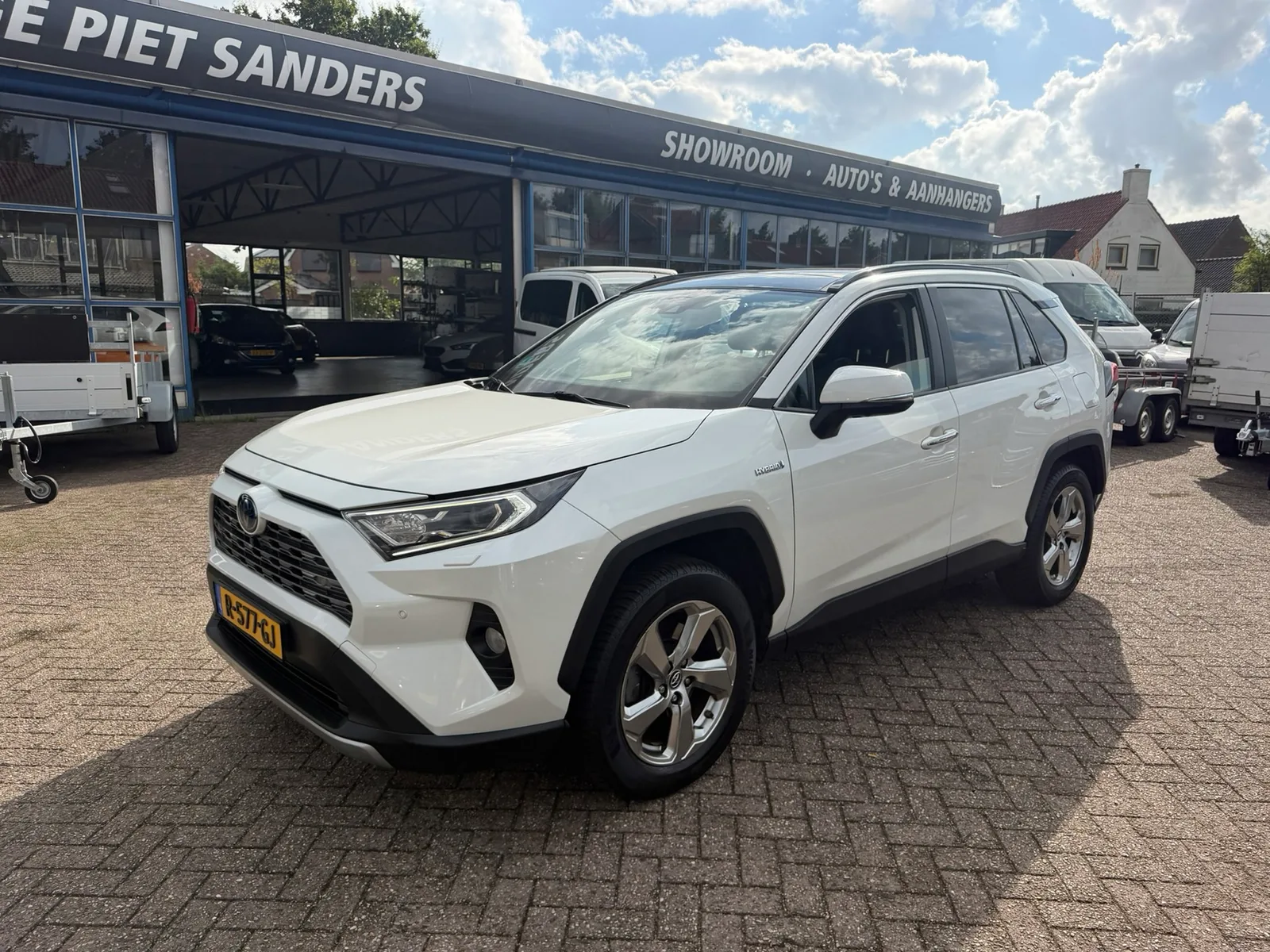 Toyota RAV4 (2019) — foto 1