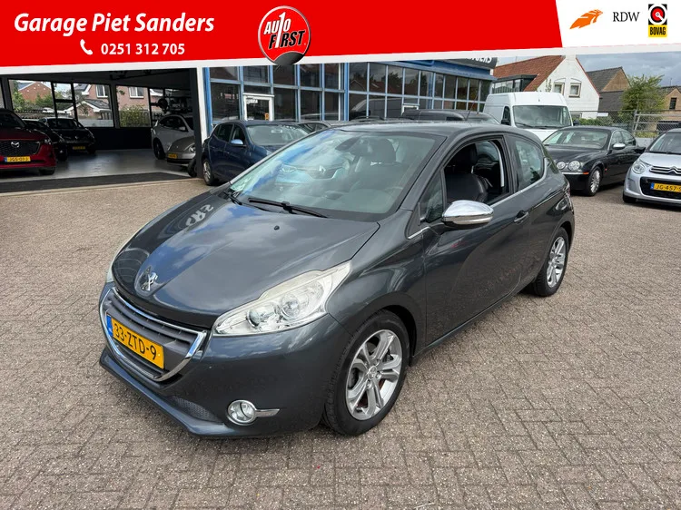 Peugeot 208 (2013) — foto 1