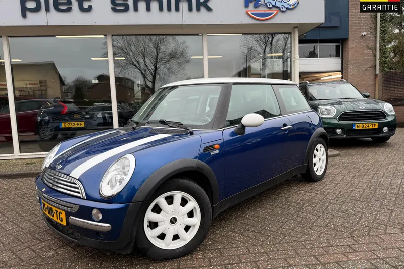 MINI Cooper (2003)