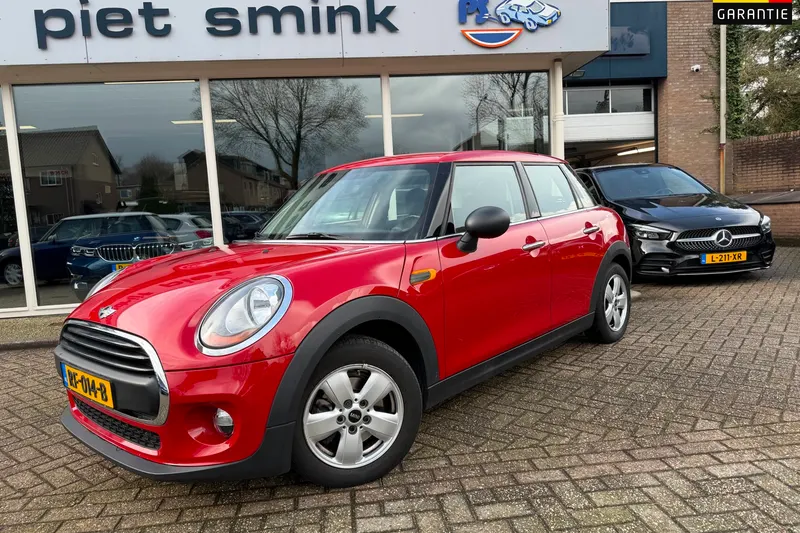 MINI One (2017)
