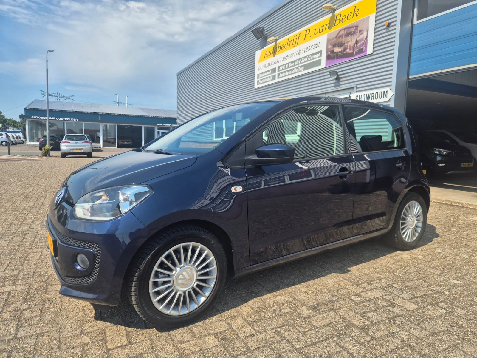Volkswagen Up! (2014) — foto 1