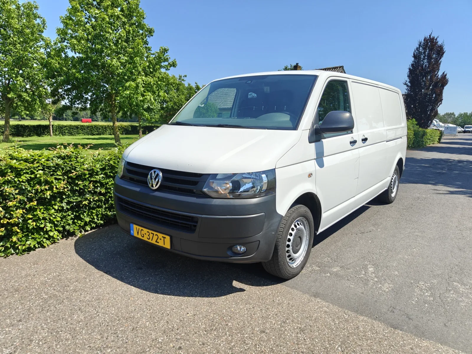 Volkswagen Transporter (2014) — foto 1