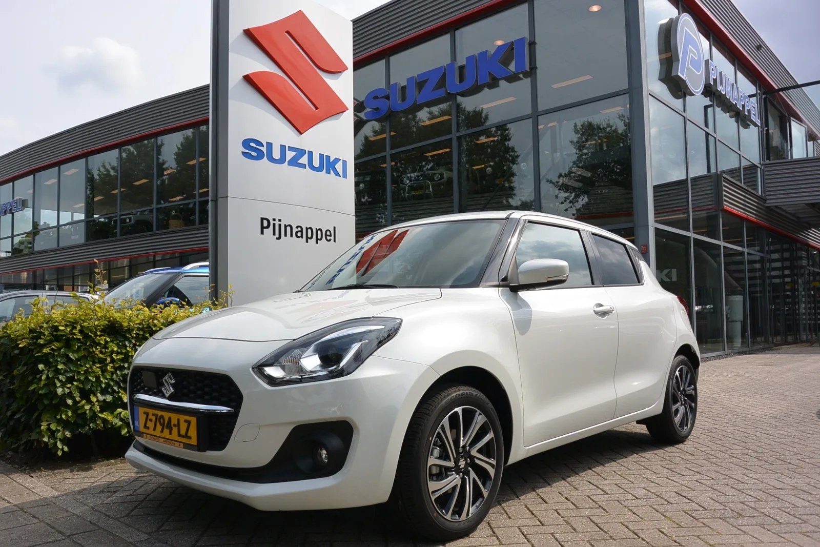 Suzuki Swift (2024) — foto 1
