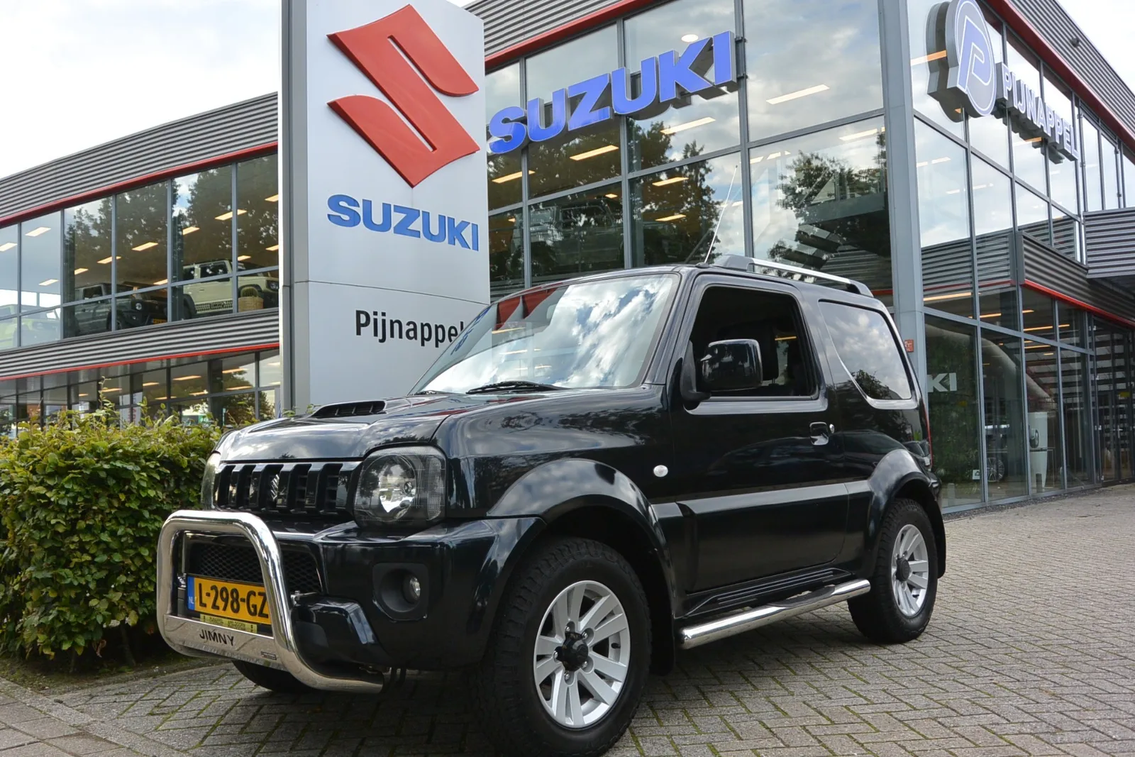 Suzuki JIMNY (2015) — foto 1