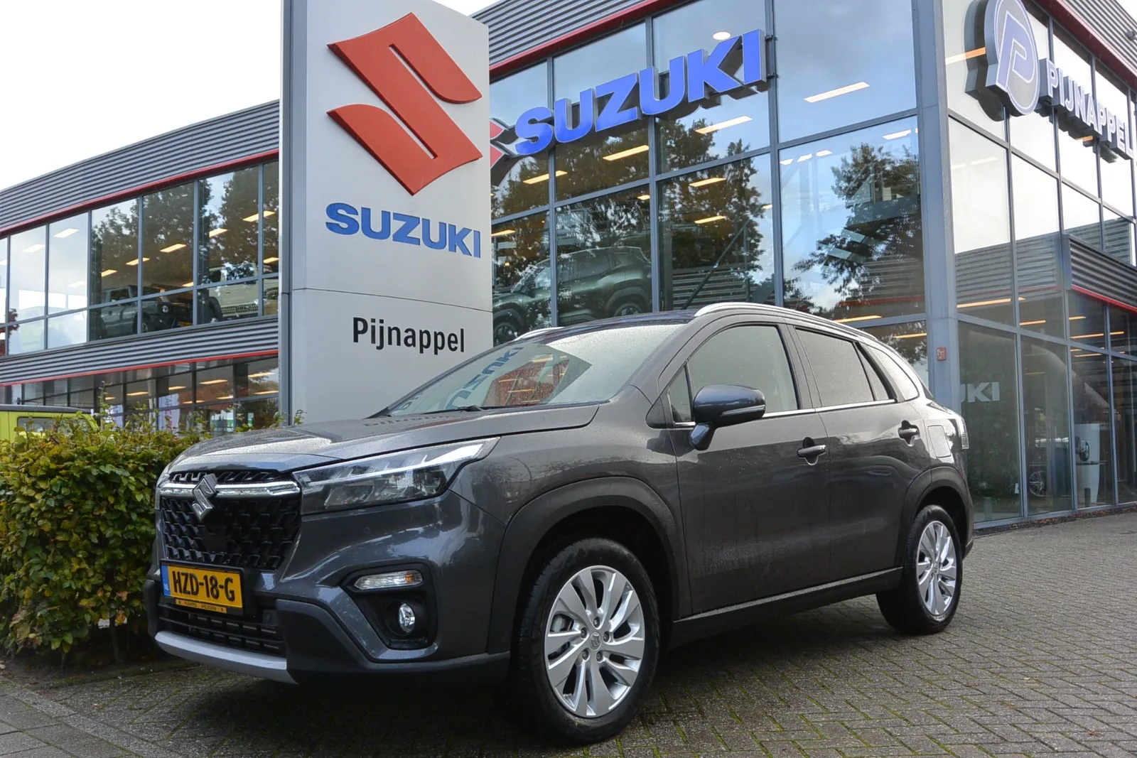Suzuki S-CROSS (2024) — foto 1
