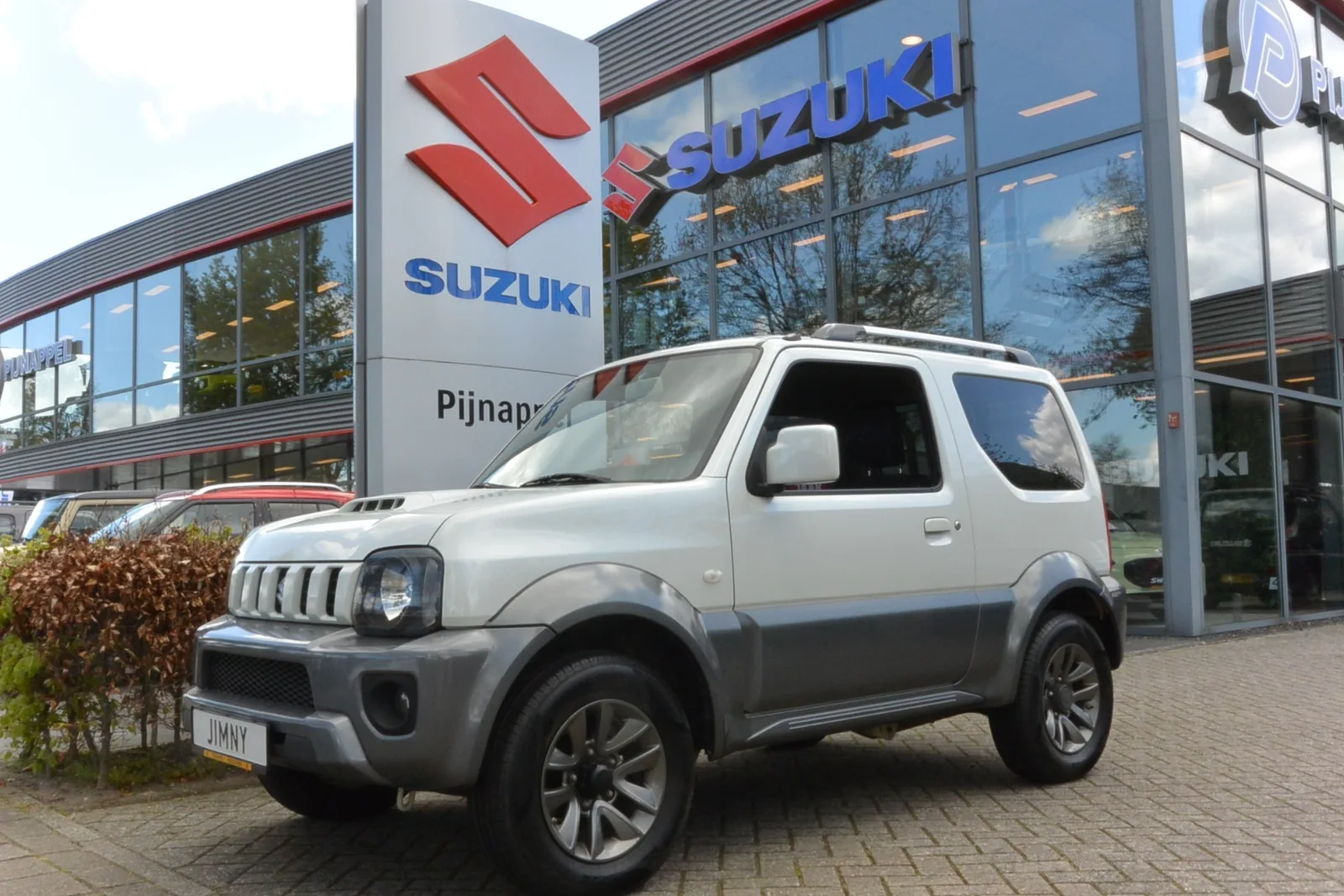 Suzuki JIMNY (2017) — foto 1
