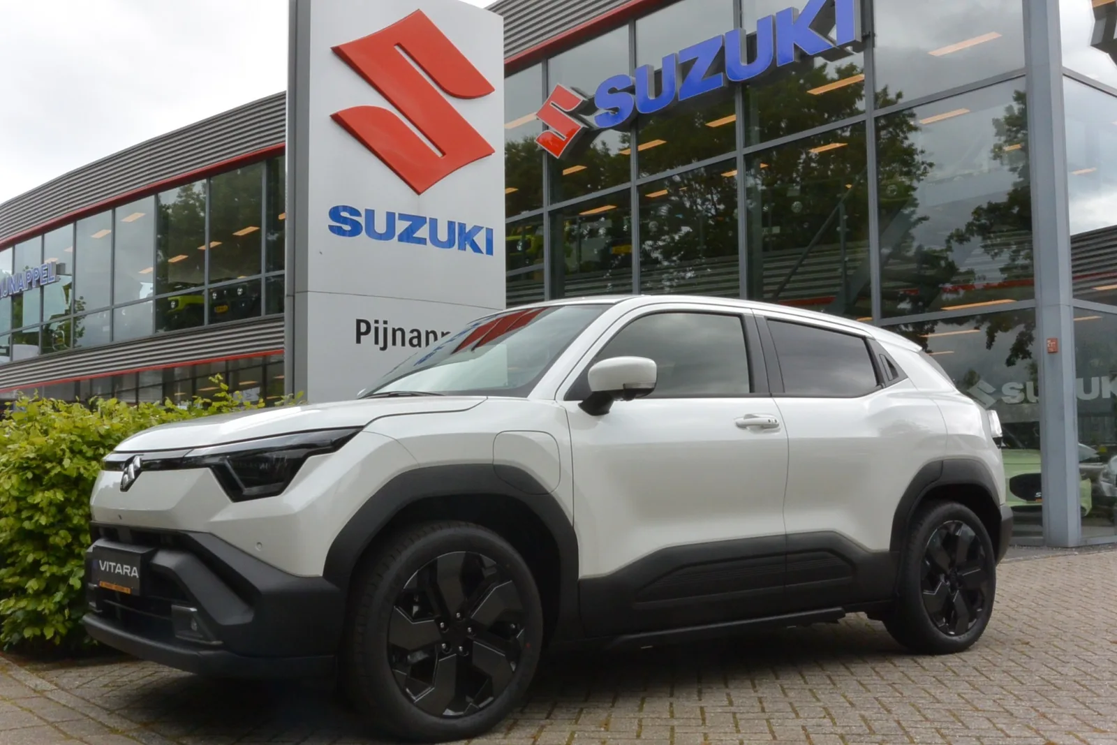 Suzuki e-Vitara (2026) — foto 1