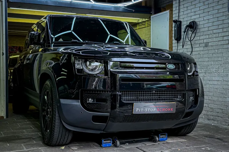 Land Rover Maak (2025)