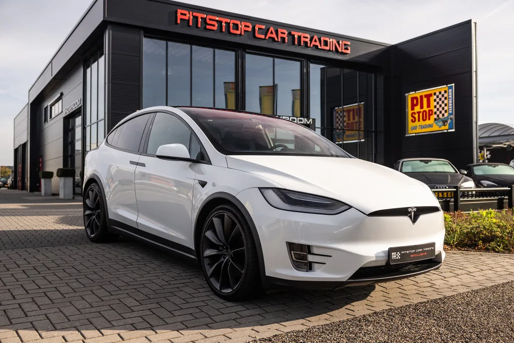 Tesla Model X (2020) — foto 1