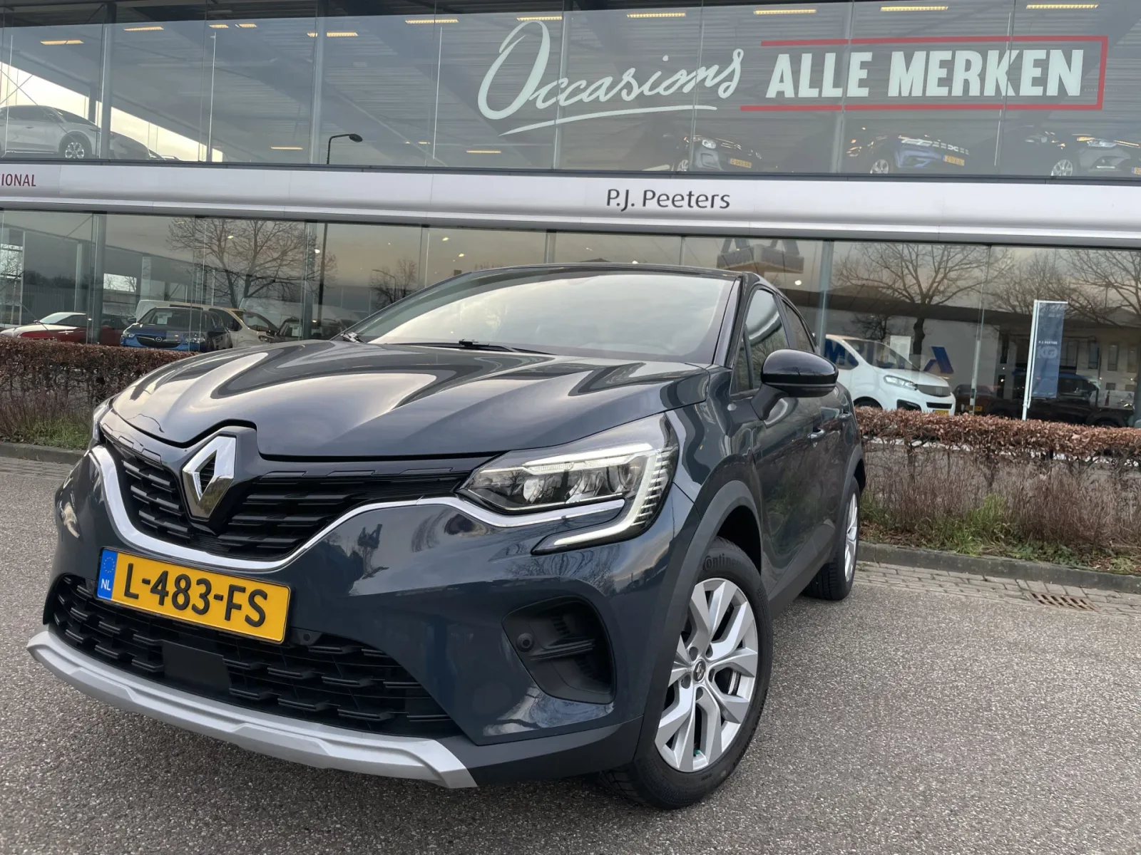 Renault Captur (2021) — foto 1