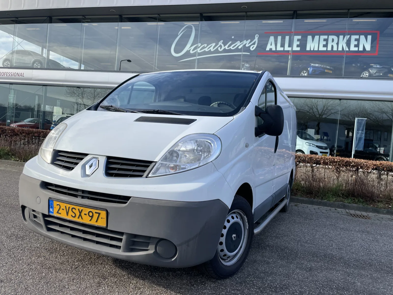 Renault Trafic (2011) — foto 1