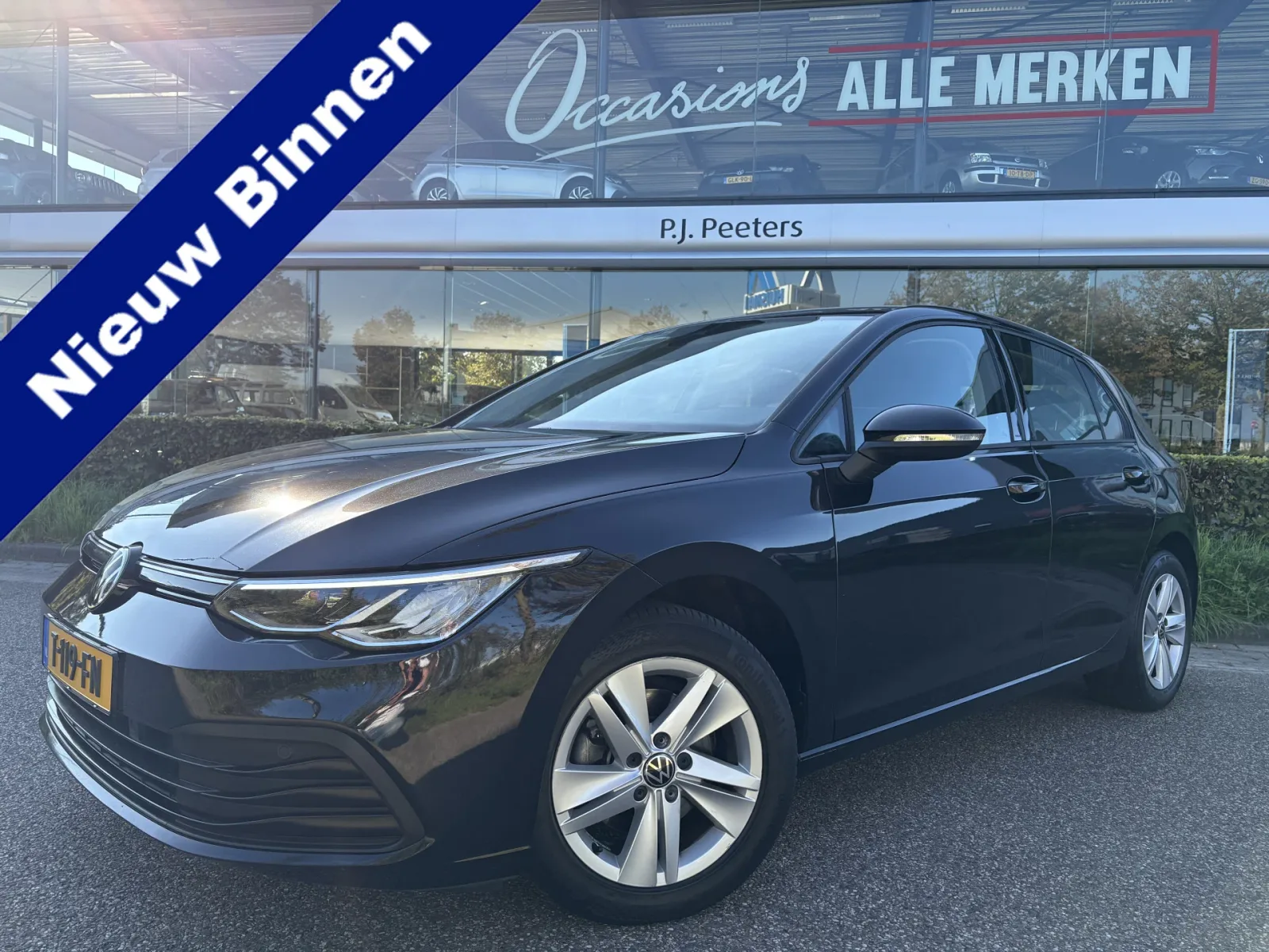 Volkswagen Golf (2023) — foto 1