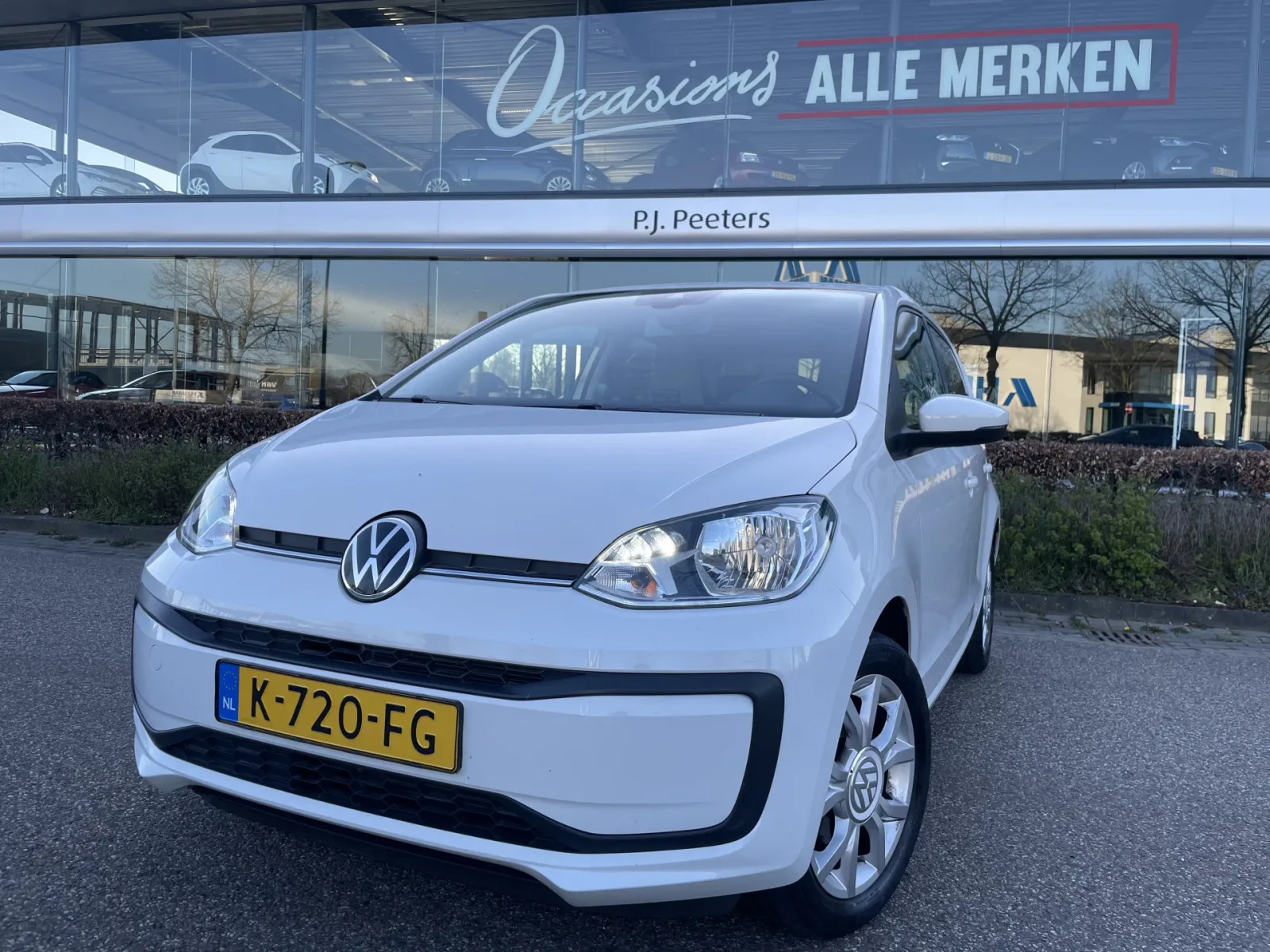 Volkswagen Up! (2018) — foto 1