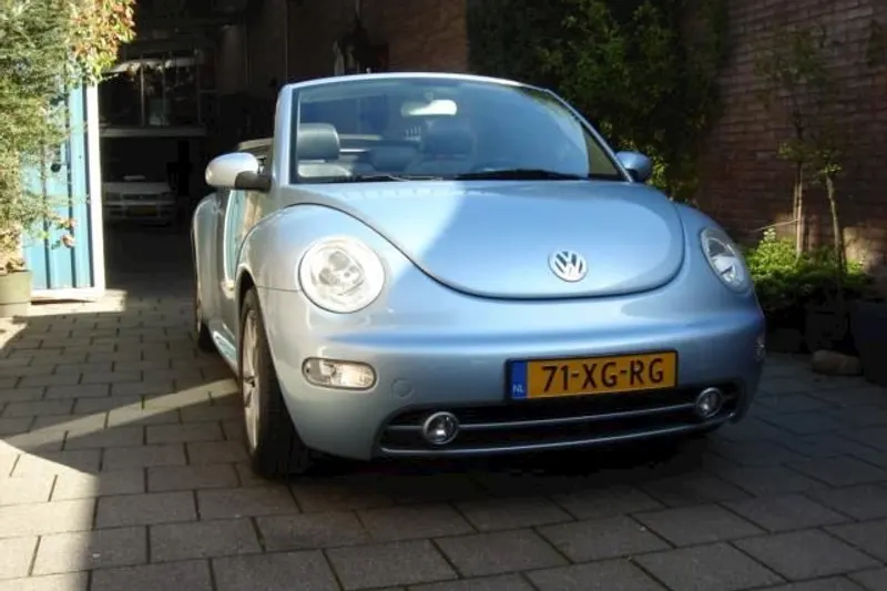 Volkswagen New Beetle (2003)