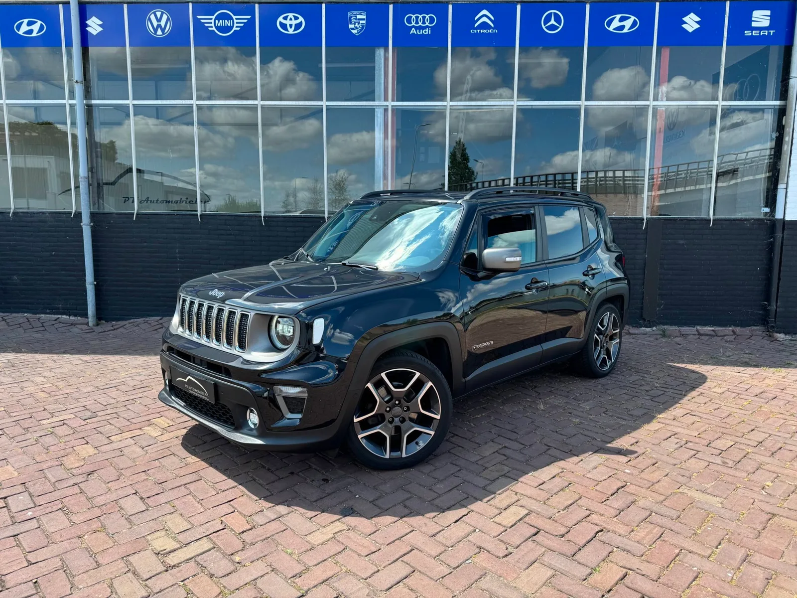 Jeep Renegade (2018) — foto 1