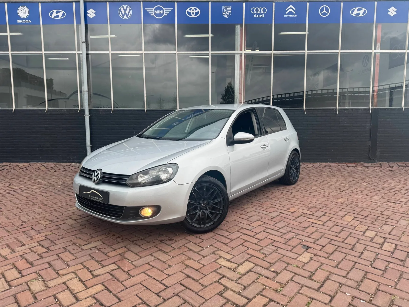 Volkswagen Golf (2010) — foto 1