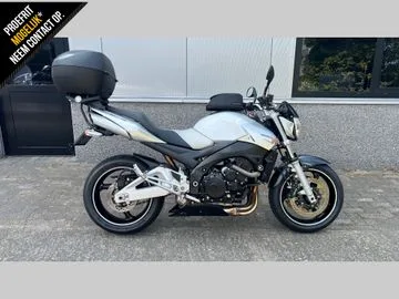 Suzuki GSR600 (2008) — foto 1
