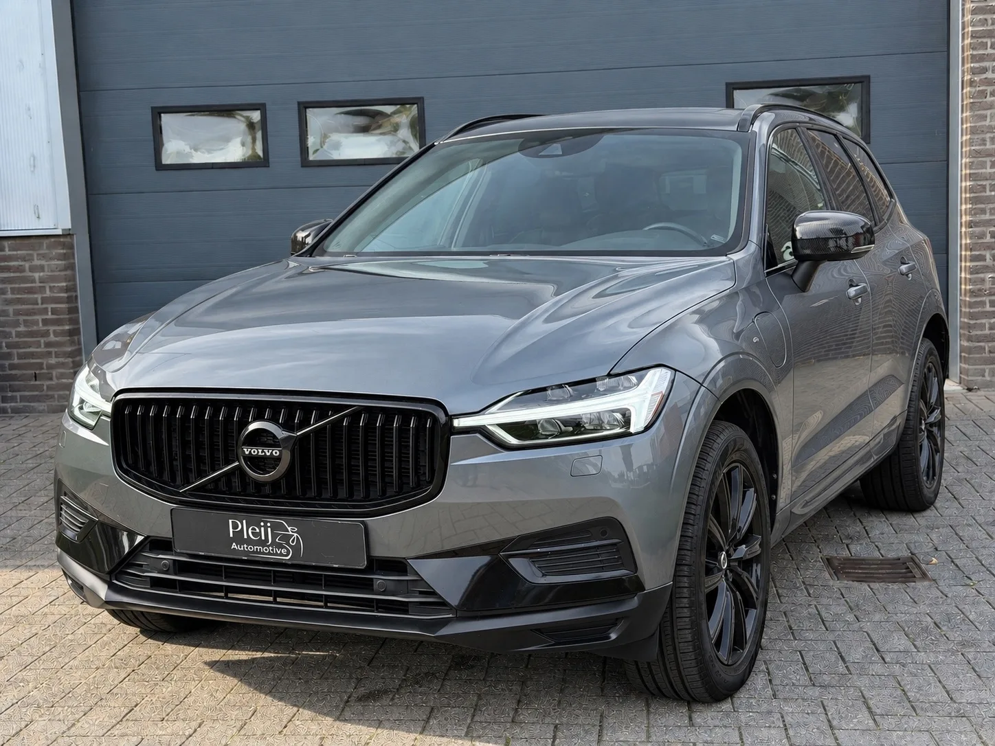 Volvo XC60 (2018) — foto 1